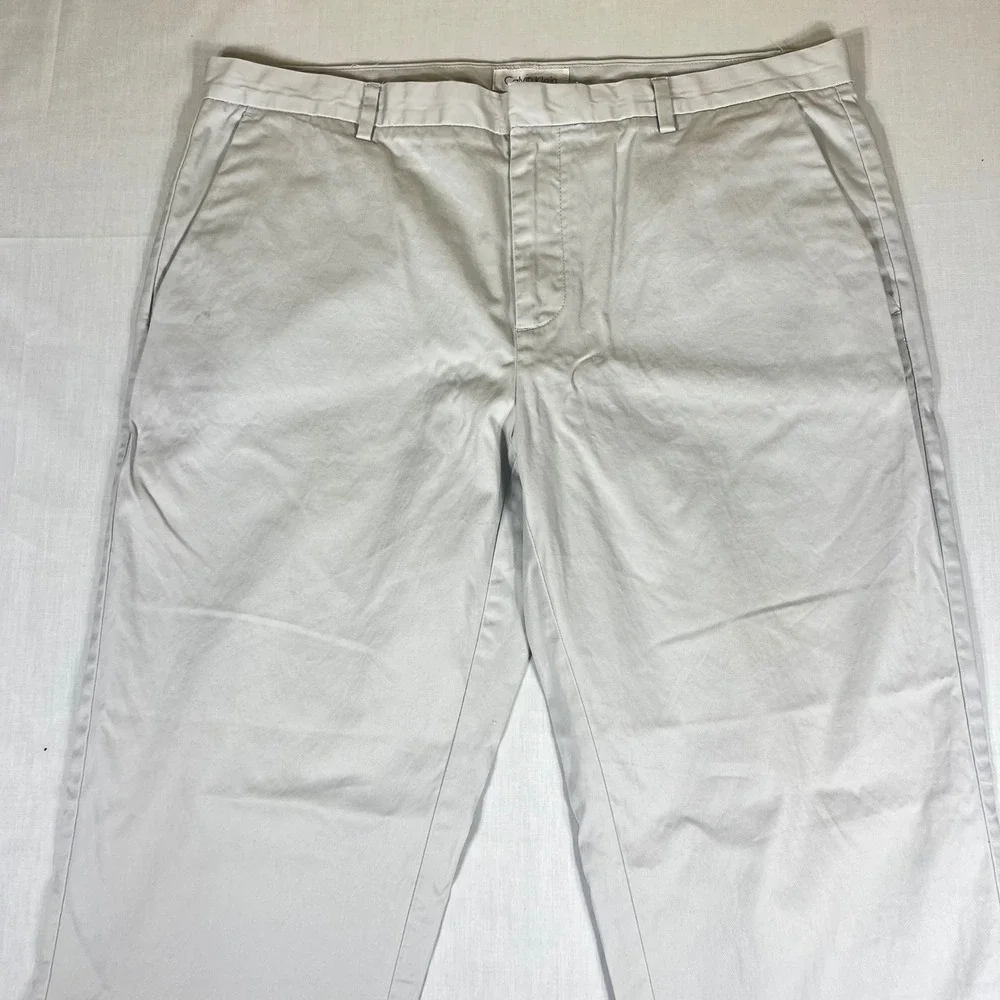 Calvin Klein Mens Slim Fit Chino Pants Light Gray 100% Cotton 36x32 Flat Front